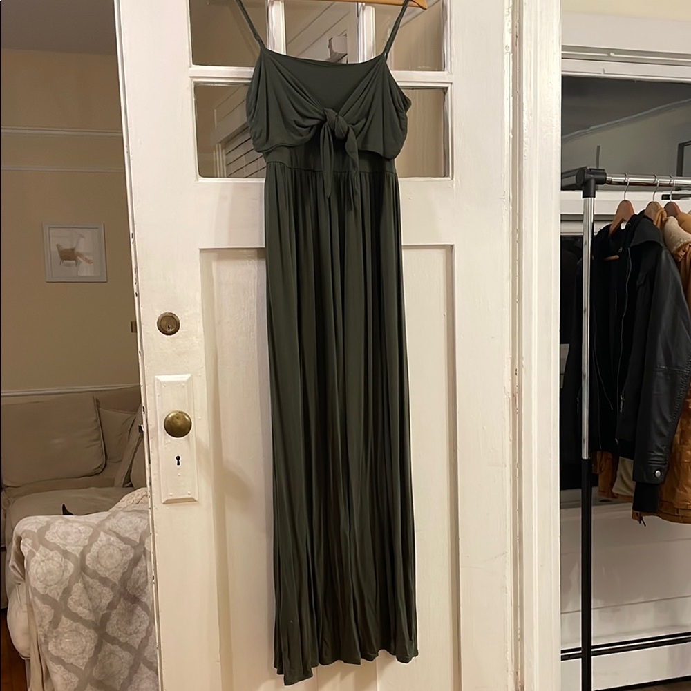 ALPHA Elegant Green Maxi Dress